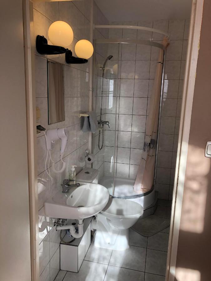 U Szermierzy Hostel Wrocław Buitenkant foto